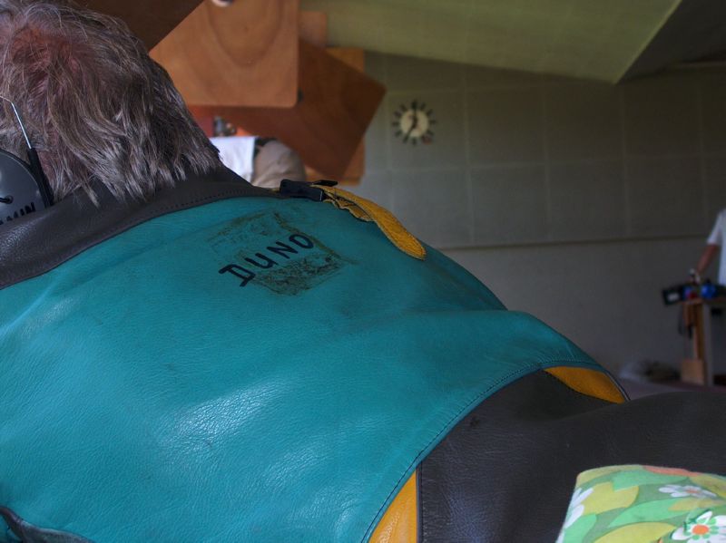 man beachte die Uhr im Hntergrund!!!!! Duno war's