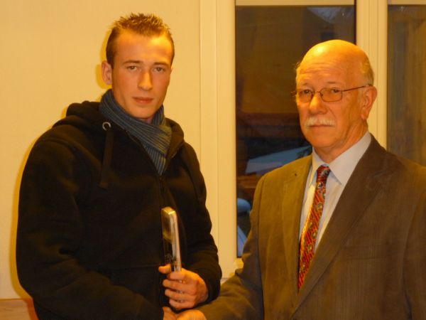 Fl�ckiger Kevin bester Jungsch�tze Spezialauszeichnung